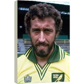 20 Inch Box Canvas (51cm) Football - Martin Chivers Norwich City FC by MirrorPrintStore