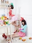 写真集『【特装版】月刊NEO バニラビーンズ』 「北欧の風に乗ってやってきた女の子二人ユニット」のポップな脚線美に注目!