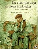The Man Who Kept His Heart in a Bucket (Picture Puffins) Sonia Levitin