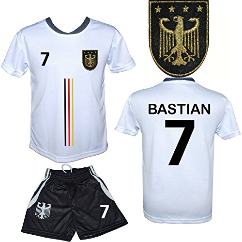 Deutschland Trikot mit Hose “Mod. #5 gesticktes Trikot Wappen inclusive Wunschname und Zahl (122)