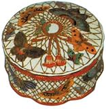 Hand painted round chinese porcelain trinket box with lid, gold filigree - butterfly design