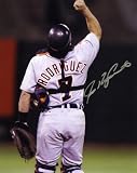 Ivan Rodriguez Detroit Tigers - Fist Pump - Autographed 8x10 Photo