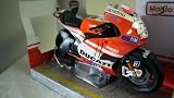 Maisto Ducati Desmosedici Gp 11 Nicky Hayden Motorcycle Replica Die-cast 1:6 Scale