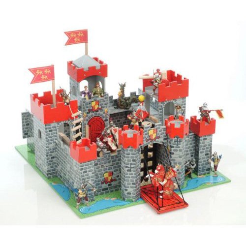 Large Wooden Lion Heart Castle