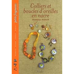 Colliers et boucles d'oreilles en nacre