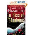 A Kiss Of Shadows (Meredith Gentry 1)