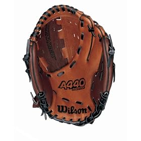 <b>Wilson A440 Series Fast Pitch Softball Glove 11 Inch (Right-Handed Throw)</b>