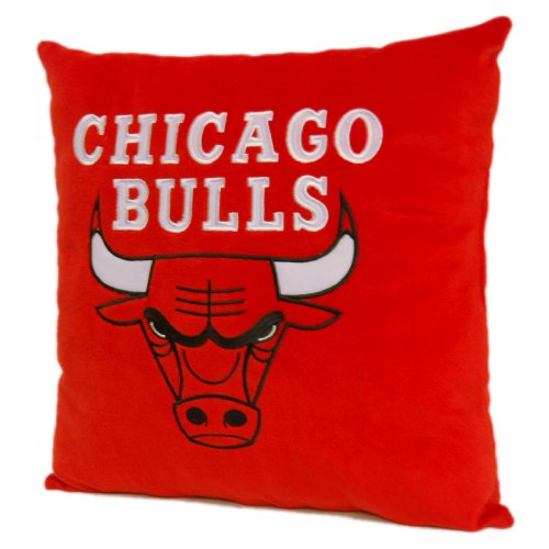 Chicago Bulls 16-Inch Polyester Felt Plush Pillow