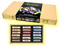 Soft Round Portrait Pastels In Wooden Box-18 High Quality Assorted Colors