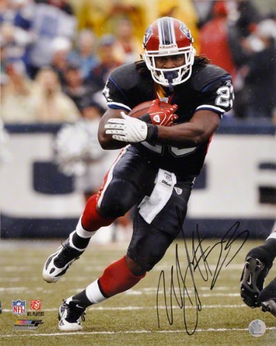 Marshawn Lynch Buffalo Bills - Action - Autographed 16x20 Photograph