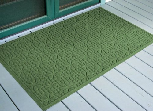 Aqua Shield Stained Glass Mat Size: 3' x 5', Color: Light Green