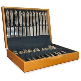<b>Wallace Silverware / Flatware Chest, Oak Finish</b>