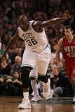 New Jersey Nets v Boston Celtics: Shaquille O'Neal Photographic Poster Print by Elsa ., 16x24