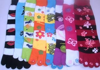 Lot Of 2 Pairs Winter Decal Fashion Toe socks