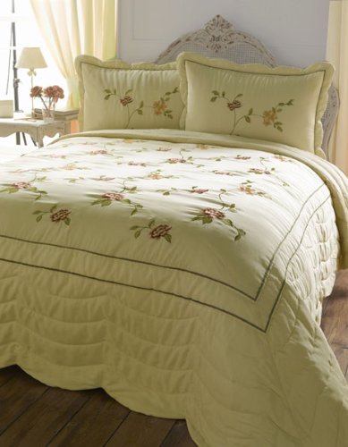 KING SIZE BEIGE GOLD THROW BED SET WITH PILLOW SHAMS