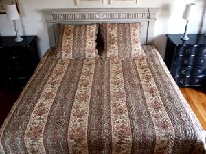 Beautiful French all over quilted floral quilt with matching shams