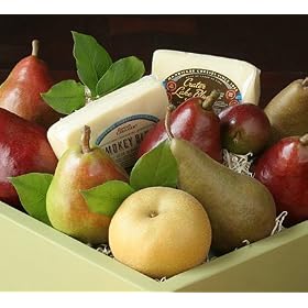Blue Cheese and Pears Box by The Fruit Company