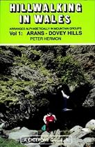 Hill Walking in Wales: Arans-Dovey Hills v. 1 (Walking UK & Ireland)
