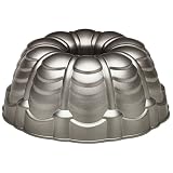 Wilton Dimensions Cast-Aluminum Nonstick 10-Cup Antoinette Pan