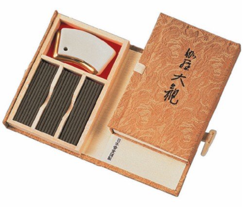 Cover image : 伽羅大観 45本入