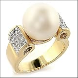 Jewelry - White Pearl Gold Tone Ring