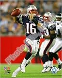 Matt Cassel 2008 Passing Action 16 x 20 Licensed Photo - Poster -- Framing Options Available