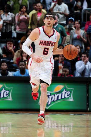 Chicago Bulls v Atlanta Hawks, Atlanta, GA - March 2: Kirk Hinrich Photographic Poster Print by Scott Cunningham, 24x36