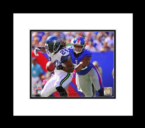 New York Giants Osi Umenyiora 2011 Action Framed Picture 8x10