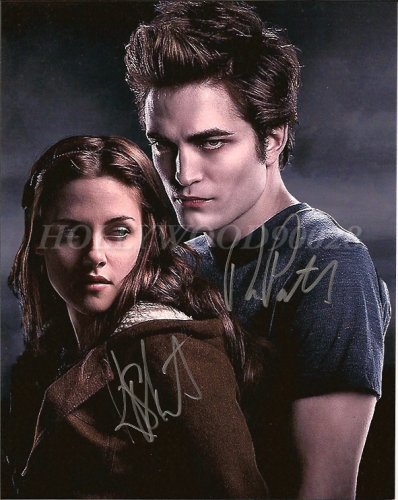 Robert Pattinson & Kristen Stewart Signed Twilight Photo #A