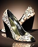 Peep-toe wedge