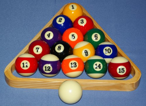 Sport Billardkugeln inkl. lackiertem Holzdreieck - 57,2 mm Standardgrösse