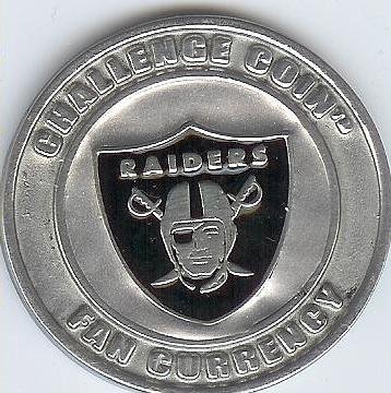 NFL Oakland Raiders Challenge Coin Poker Guard with black velvet pouch