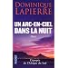 Un arc-en-ciel dans la nuit