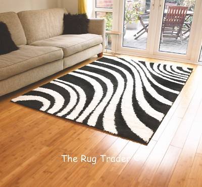 Savanna Shaggy Lite Black/Ivory 75cm x 150cm