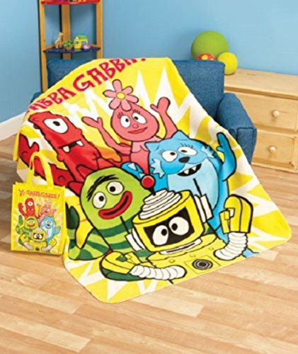 Yo Gabba Gabba Plush Throw with Matching Gift Bag (2 Piece Set)