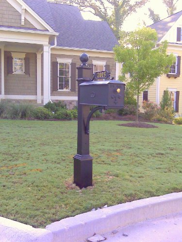 The Estate Aluminum Mailbox and Post System, Black, Style 616