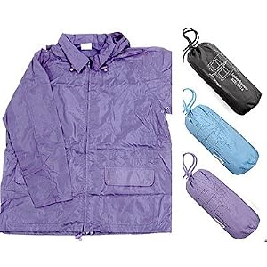 Ladies Raincoat / Mac in a bag
