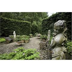 Poster 60 x 40 cm - "Statues in Jardin du Pays d'Auge, near Cambremer, Pays d'Auge,plant nursery and public gardens laid " von Barbara Van Zanten / Lonely Planet Images - auch in anderen Gr��en und als Leinwandbild erh�ltlich