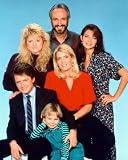 MEREDITH BAXTER ELYSE KEATON, COURTENEY COX LAUREN MILLER , MICHAEL GROSS STEVEN KEATON, MICHAEL J. FOX ALEX P. KEATON, JUSTINE BATEMAN MALLORY KEATON TINA YOTHERS JENNIFER KEATON FAMILY TIES 8X10 PHOTO