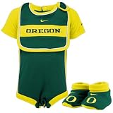 Nike Oregon Ducks Infant Green Three Piece Gift Set