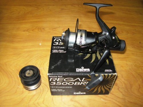 Regal Bite n' Run Spin Reel 3+1BB 4.9 to 1 Gear Ratio 210yd 12lb - Daiwa RG3500BRI - Fishing Reels