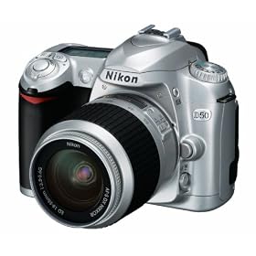 Nikon D50 Digital SLR Camera Silver includes AF-S Zoom 18-55mm Lens [6MP]