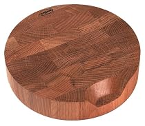 Chasseur Oak Mezzaluna Board with Pouring Channel