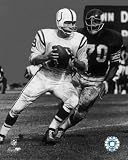 Johnny Unitas Baltimore Colts 8x10 Photo (Passing Action B&W)
