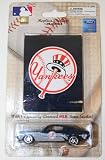 New York Yankees Replica Die Cast Vehicle 1:64 - Ford Mustang + Team Logo Sticker