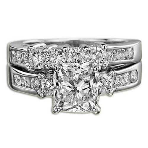 CUSHION CUT 2.72 CT D VS1 DIAMOND ENGAGEMENT RING SET