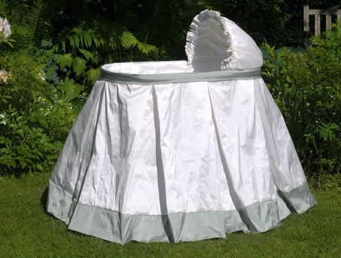 Lulla Smith Capri Bassinet