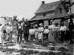 Berry Pickers Line Up for a Photograph, Cannon, Delaware, 1910 - 16" x 20" - Fine-Art Gicl??e Photographic Print of an Image from the Library of Congress Collection
