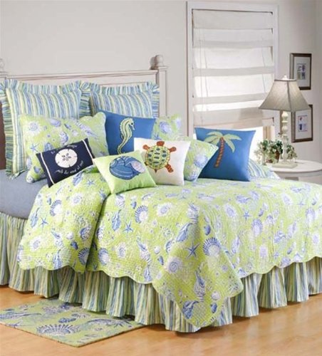 C & F Enterprises Green Shells Quilt Set