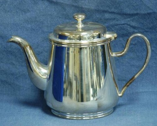 Oneida Europa Stainless Steel Creamer w/ Cover 3 Oz.